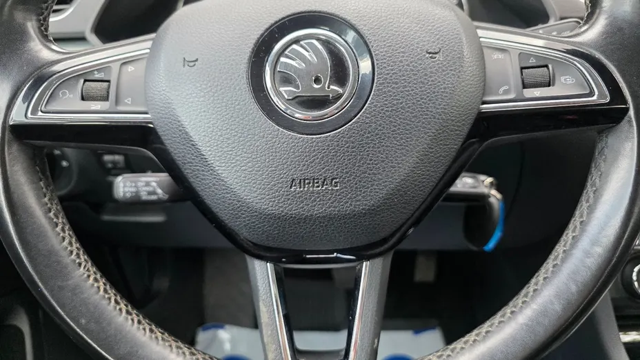 SKODA Superb -