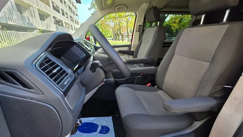 VOLKSWAGEN Transporter -