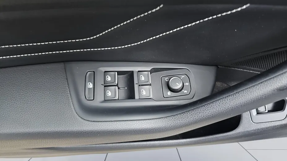 VOLKSWAGEN Arteon Arteon 2.0 TSI Elegance DSG