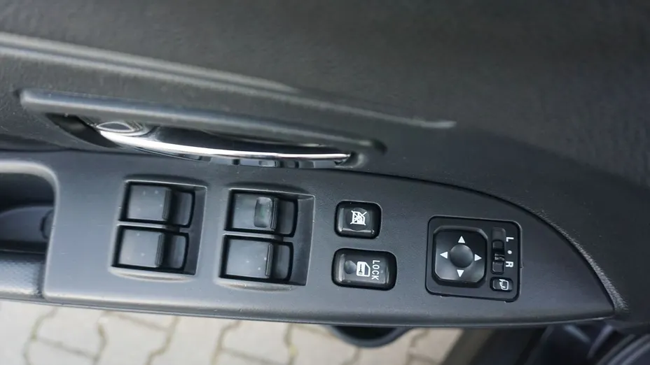 MITSUBISHI ASX ASX 1.6 Intense Plus Navi Blue Edition