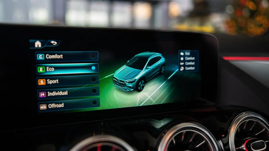 MERCEDES-BENZ GLA GLA 200 d 4-Matic AMG Line 8G-DCT