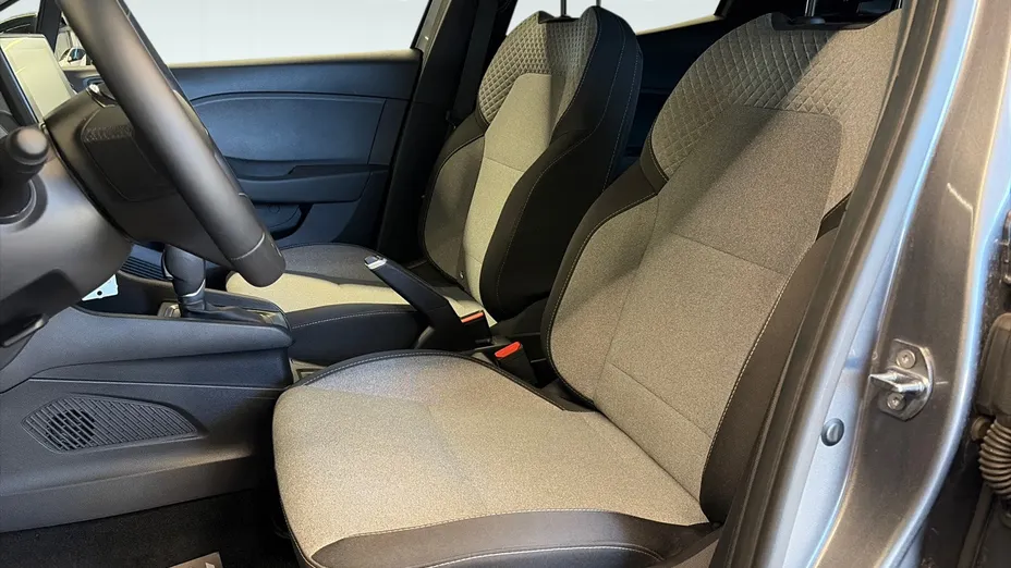 RENAULT Clio -
