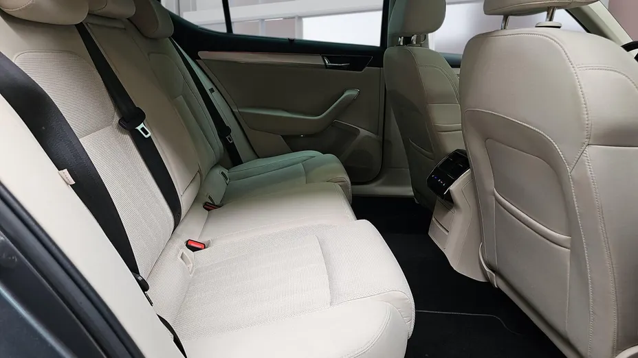 SKODA Superb Superb 2.0 TSI Style DSG