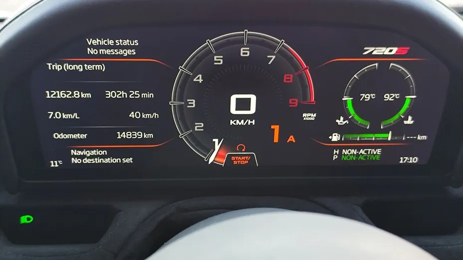McLaren 720S Coupe -