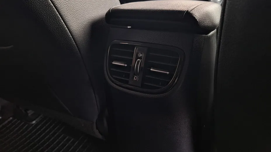 KIA Cee'd Ceed 1.4 T-GDI L Business Line DCT