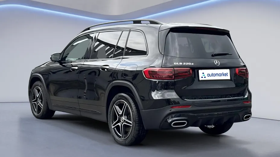 MERCEDES-BENZ GLB GLB 220 d 4-Matic AMG Line 8G-DCT