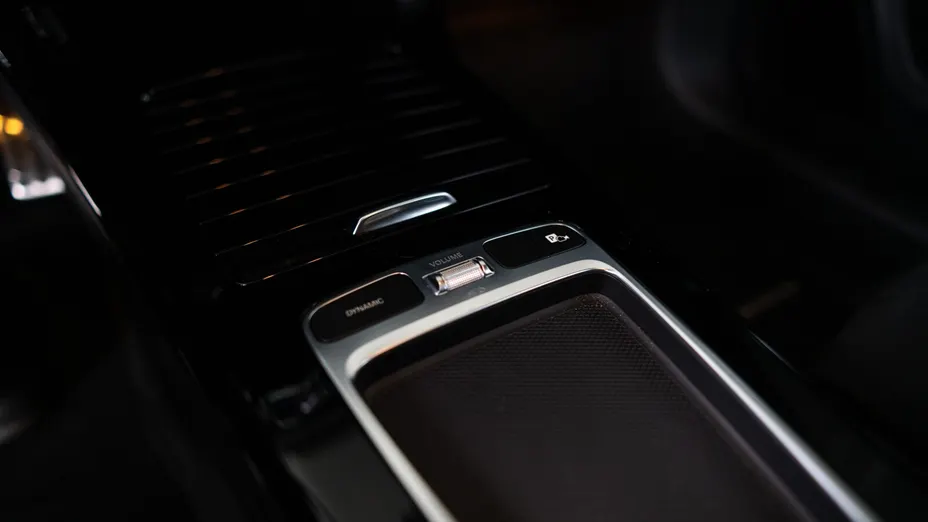 MERCEDES-BENZ A Klasa A 250 e PHEV AMG Line 8G-DCT