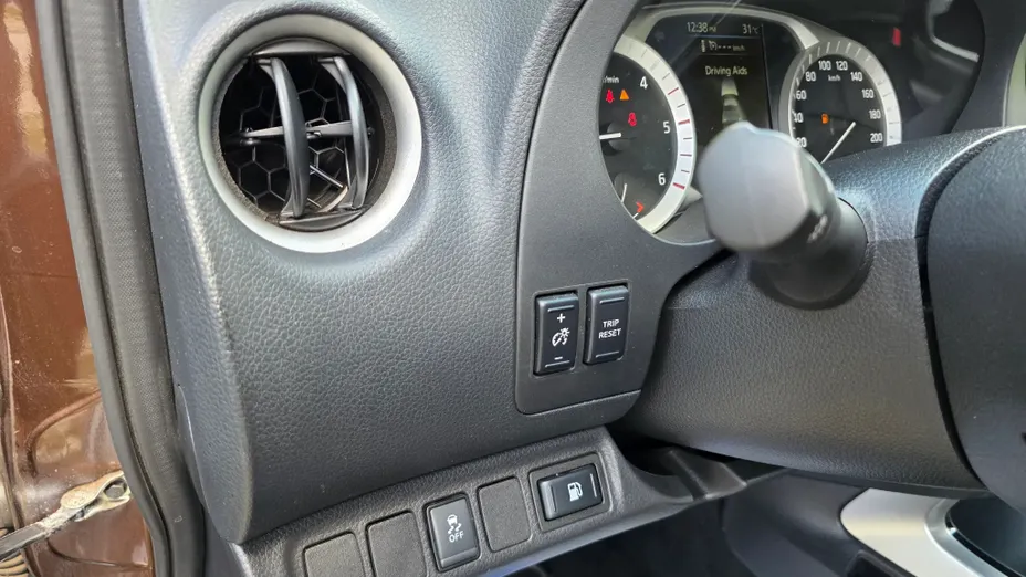NISSAN Navara Navara 2.3 dCi Acenta aut