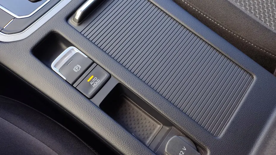 VOLKSWAGEN Passat -