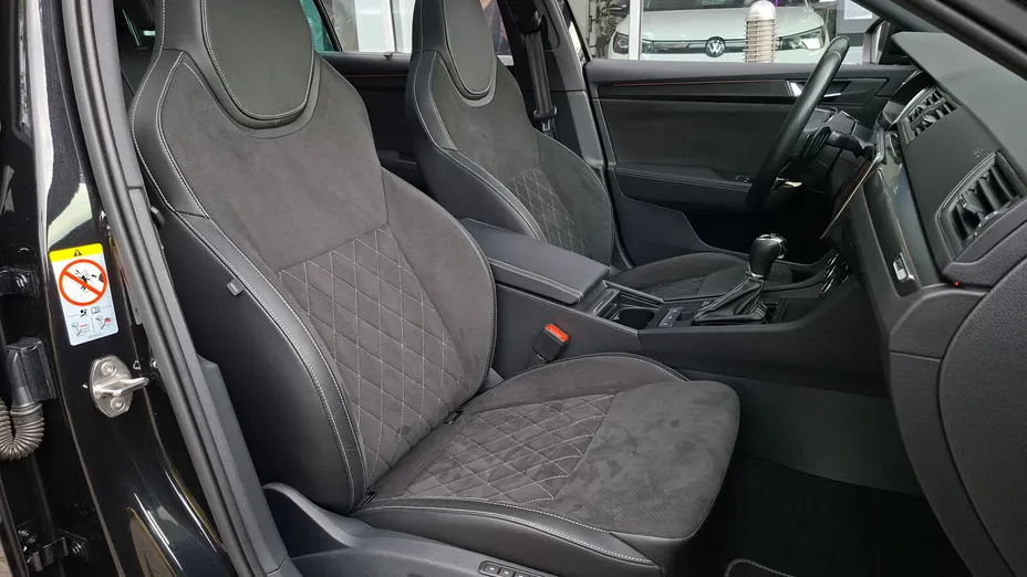 SKODA Superb Superb 2.0 TDI SCR 4x4 Sportline DSG