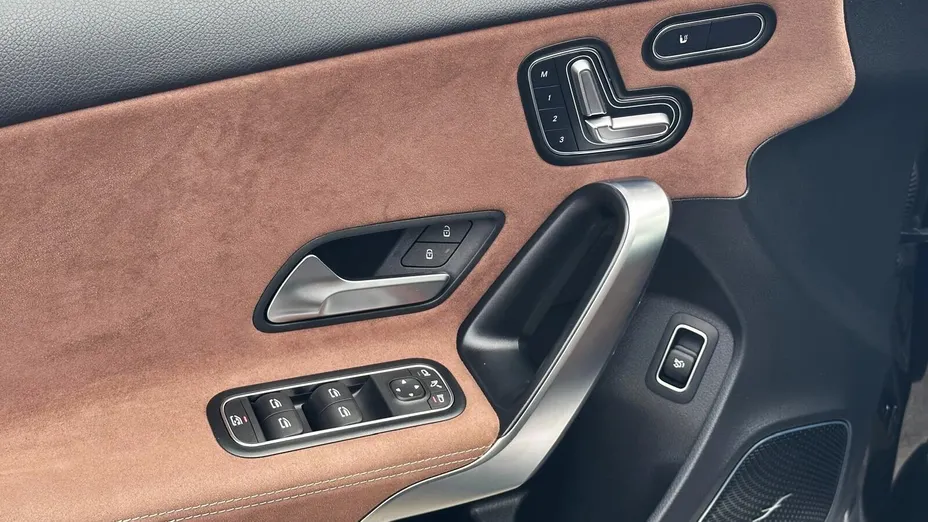 MERCEDES-BENZ A Klasa A 200 7G-DCT