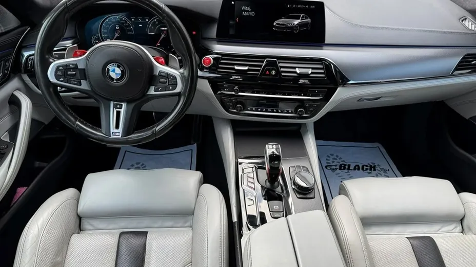 BMW M5 -