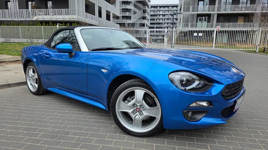 FIAT 124 -