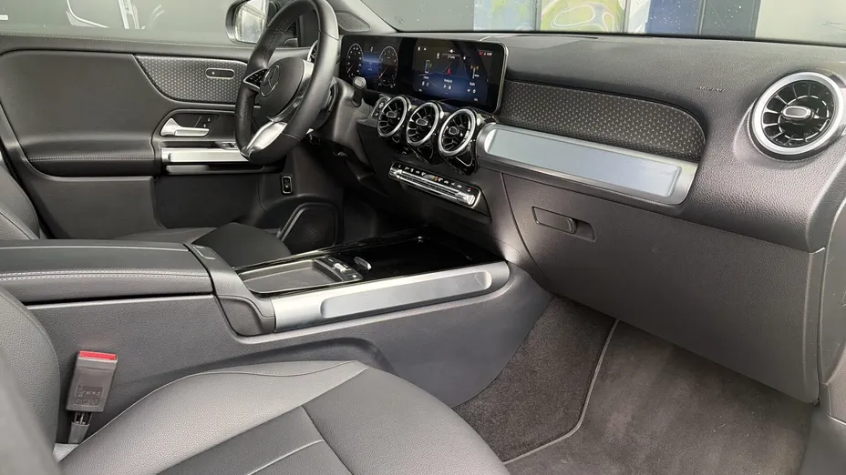 MERCEDES-BENZ GLB GLB 200 mHEV 7G-DCT