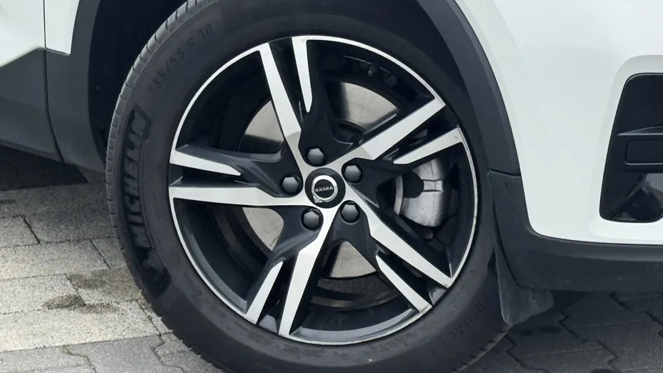 VOLVO XC40 XC40 B3 Plus Dark aut