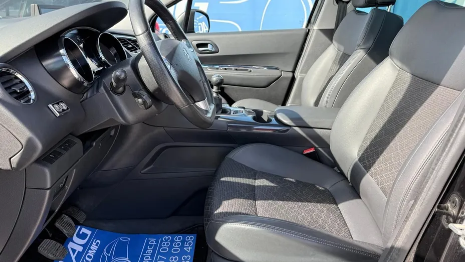 PEUGEOT 3008 -