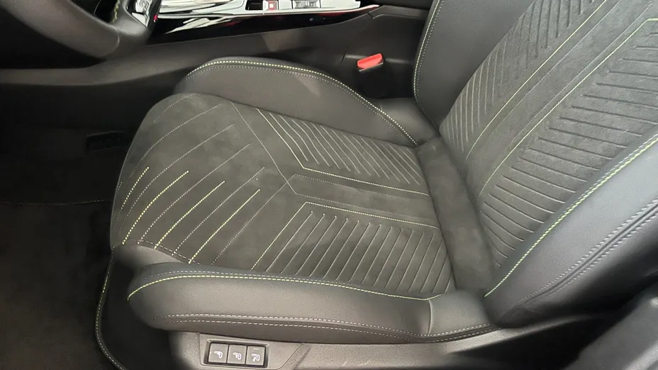 PEUGEOT 2008 2008 PureTech mHEV GT e-DCS6 Nowy