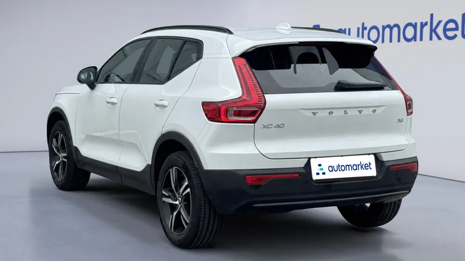 VOLVO XC40 XC40 B3 Plus Dark aut