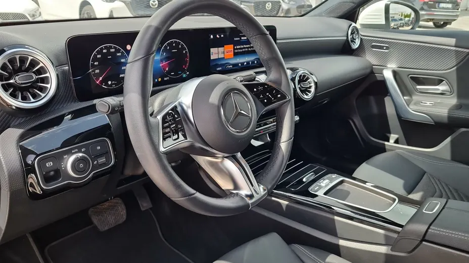 MERCEDES-BENZ A Klasa A 200 Progressive 7G-DCT