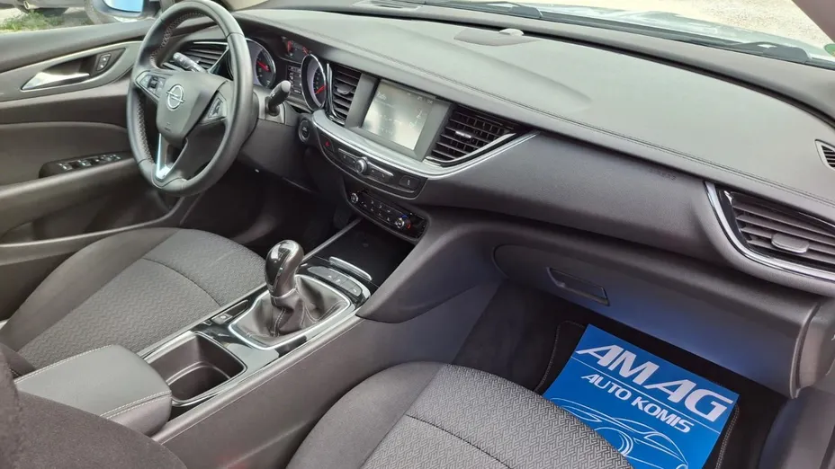 OPEL Insignia -