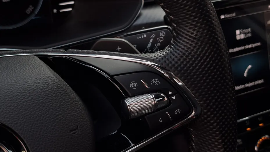 SKODA Superb Superb 2.0 TDI SCR Sportline DSG