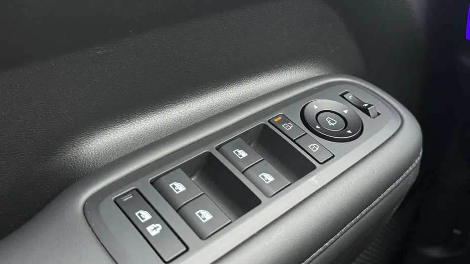 HYUNDAI Santa Fe Santa Fe 1.6 T-GDI HEV Calligraphy 4WD aut 6os.