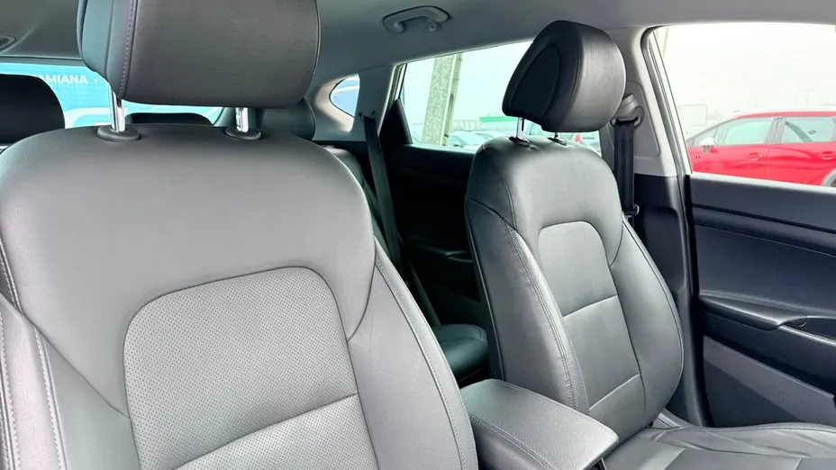 HYUNDAI Tucson -