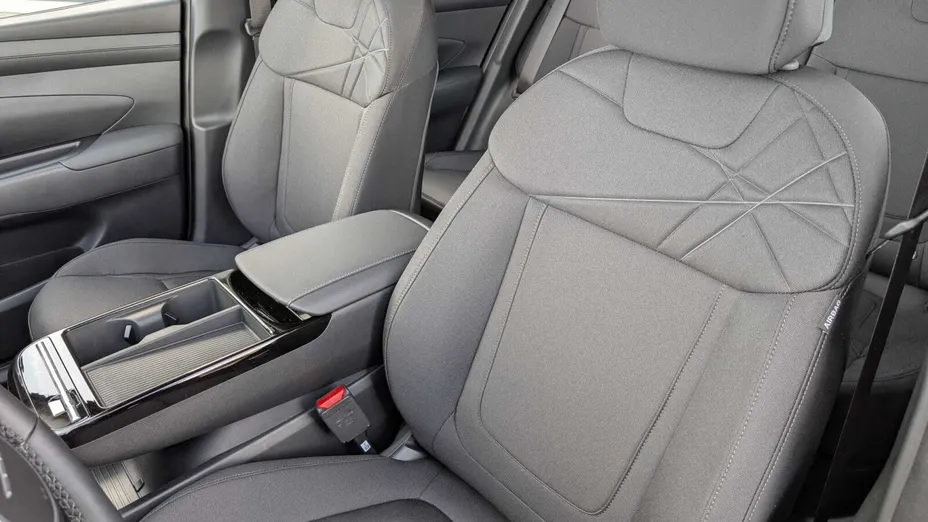 HYUNDAI Tucson Tucson 1.6 T-GDi HEV Modern 2WD aut Nowy