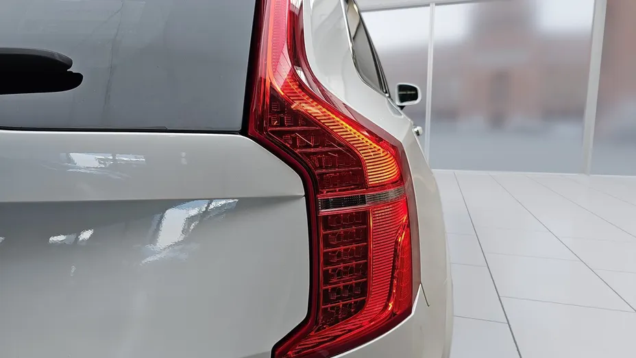 VOLVO XC90 XC90 T8 AWD Plug-In Hybrid Inscription 7os aut