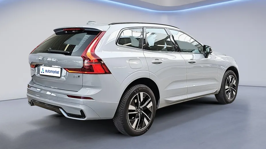 VOLVO XC60 XC60 B5 B AWD Plus Dark aut