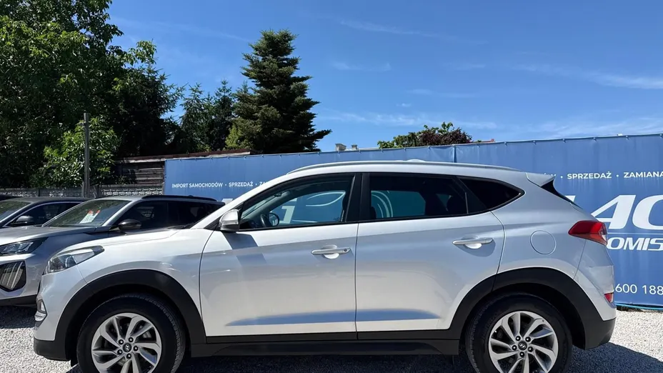 HYUNDAI Tucson -