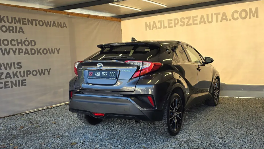 TOYOTA C-HR -
