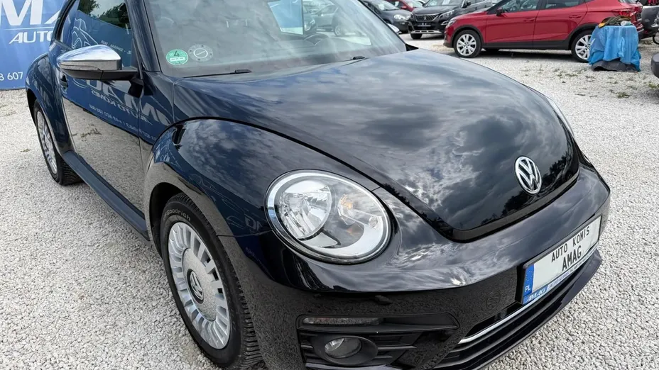 VOLKSWAGEN Beetle -