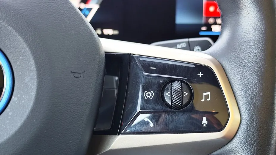 BMW iX iX M60 111.5kWh