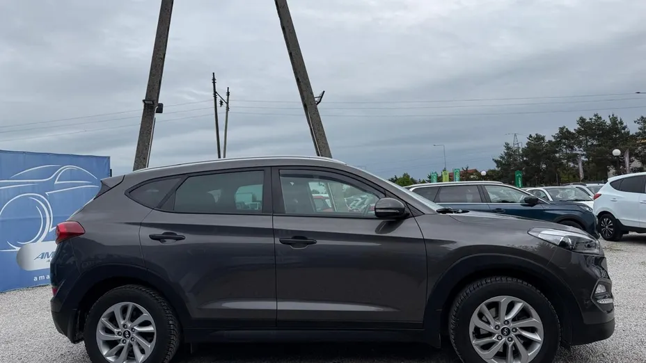 HYUNDAI Tucson -