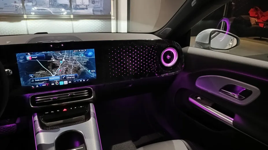 MERCEDES-BENZ CLA -
