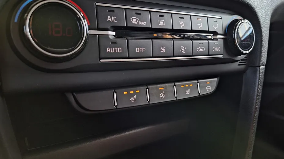 KIA Cee'd Ceed 1.5 T-GDI L