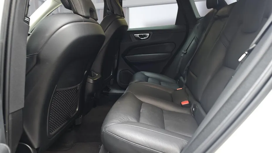 VOLVO XC60 XC60 B4 D AWD Plus Bright aut