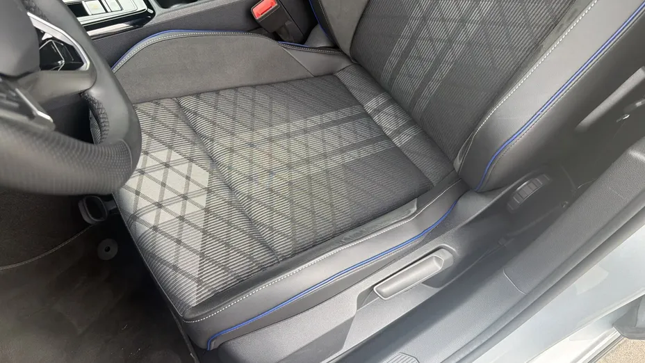 VOLKSWAGEN Golf Golf VIII 2.0 TDI R-Line DSG