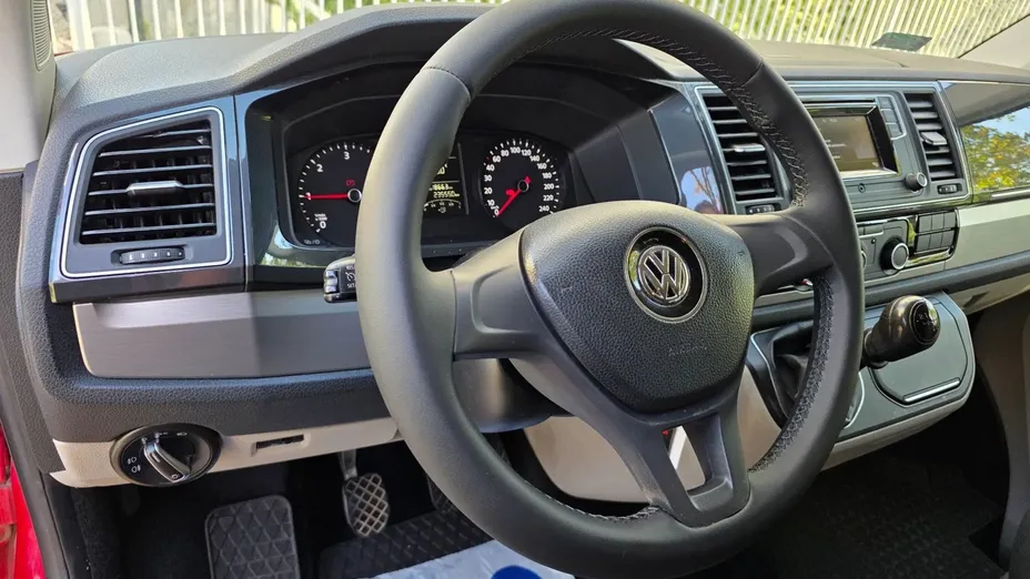 VOLKSWAGEN Transporter -