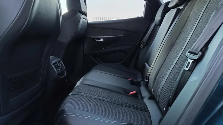 PEUGEOT 3008 3008 1.2 PureTech Allure S&S EAT8