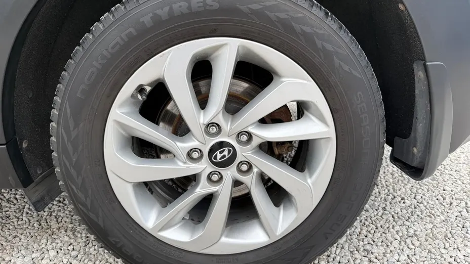 HYUNDAI Tucson -