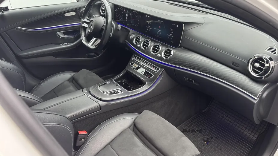 MERCEDES-BENZ E Klasa E 220 d 4-Matic AMG/Avantgarde