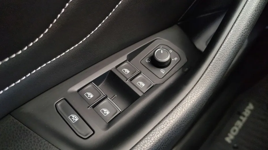 VOLKSWAGEN Arteon Arteon 2.0 TSI R-Line DSG