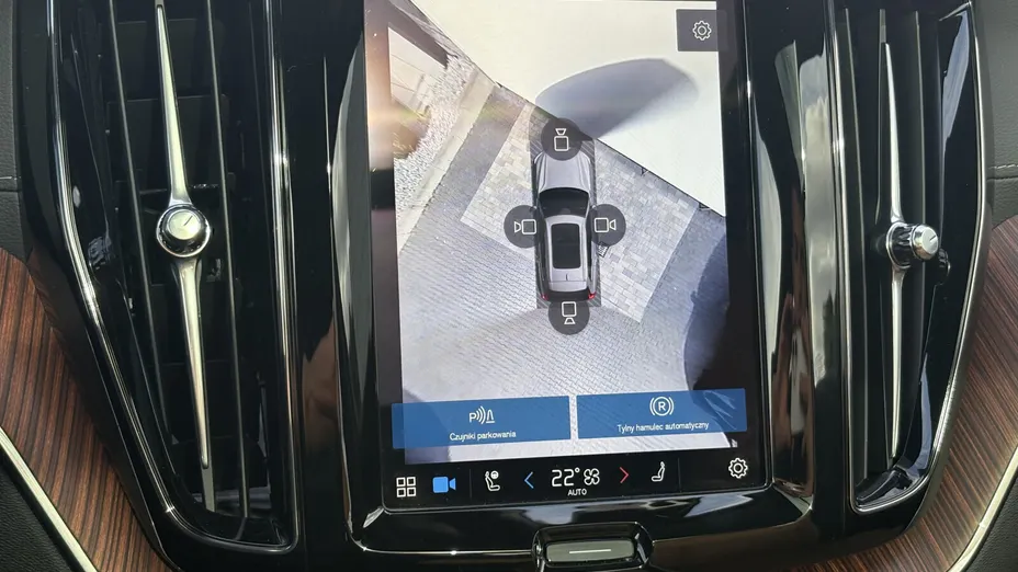 VOLVO XC60 XC60 T6 Plug-In Hybrid AWD Ultra Dark aut