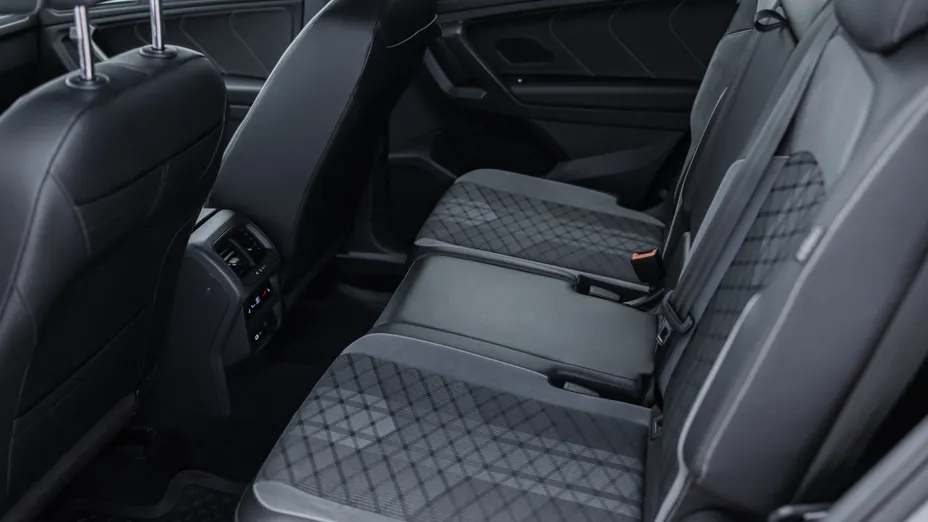 VOLKSWAGEN Tiguan Tiguan Allspace 2.0 TDI 4Mot. R-Line DSG 7os.