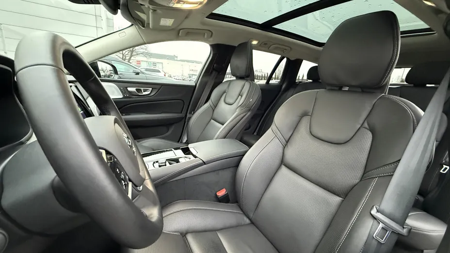 VOLVO V60 V60 T8 AWD Plug-In Hybrid Ultra Dark aut