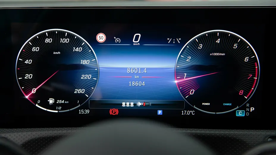 MERCEDES-BENZ A Klasa A 200 AMG Line 7G-DCT