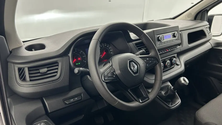 RENAULT Trafic -