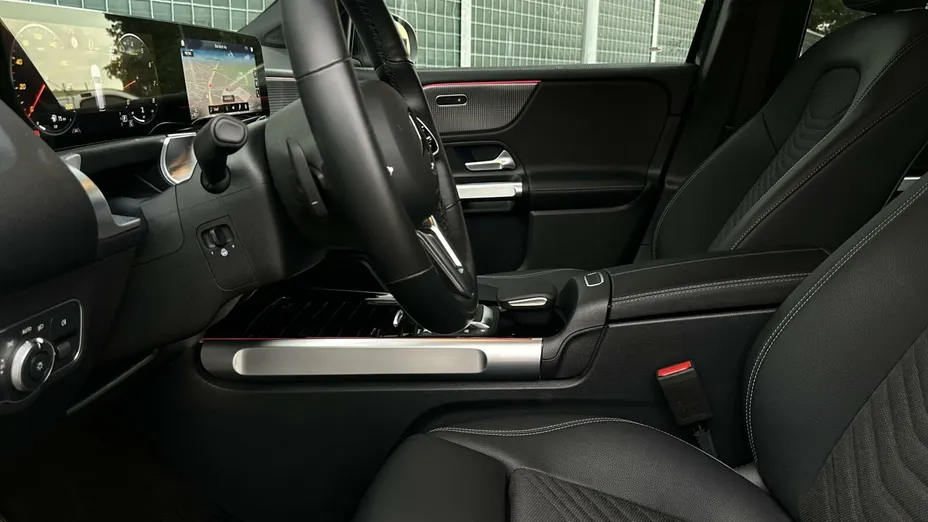 MERCEDES-BENZ GLB GLB 200 mHEV Progressive 7G-DCT